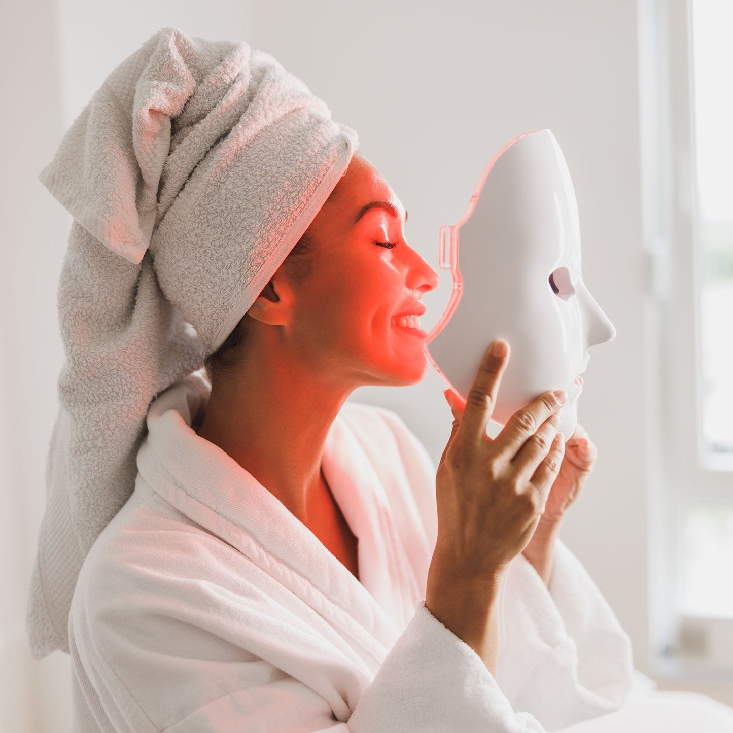 7-in-1 LED Light Therapy Gesichtsmaske – Fortschrittliche Hautpflege für zu Hause!